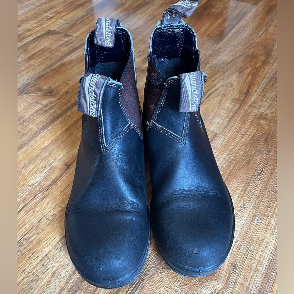Blundstone Leather Chelsea Boots in Dark Brown